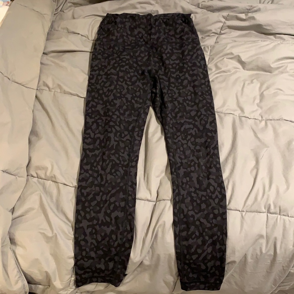LULULEMON LEGGINGS! Align 25” length! Size 8!